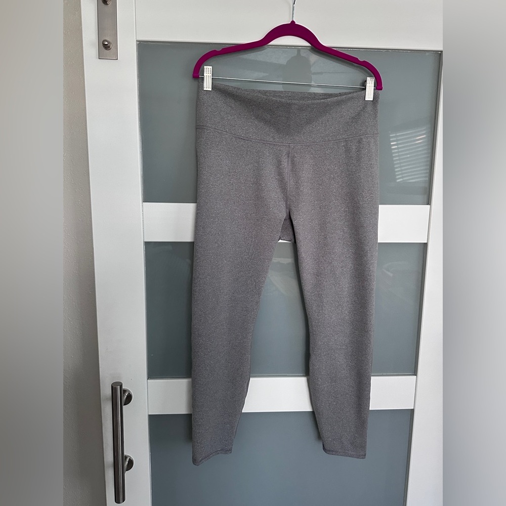 Fabletics Luxe-Women’s Compression 7/8 Leggings-Size XL